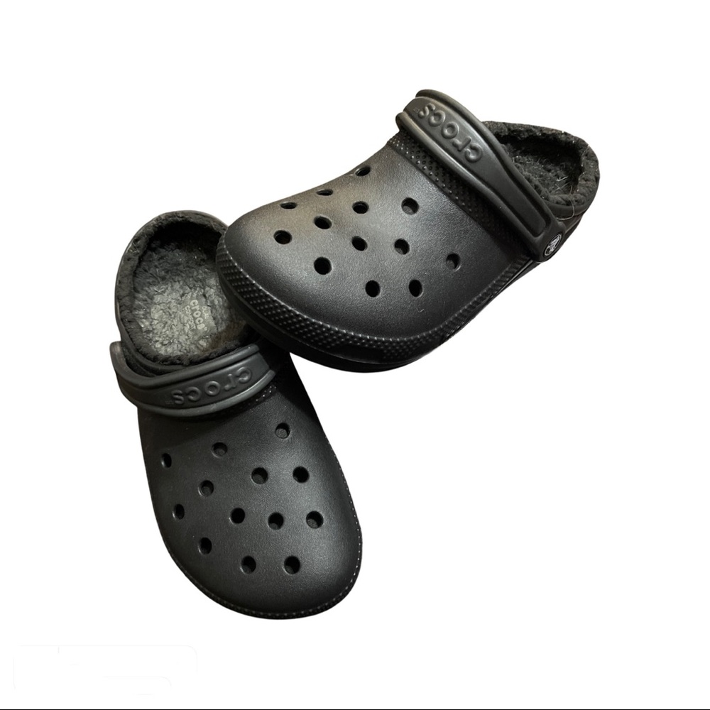 Black fur lined crocs